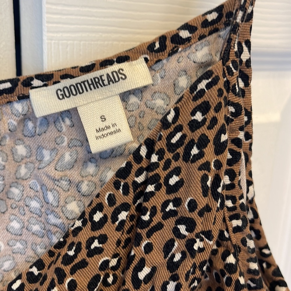 Good Threads - Animal Print - Button Front Tank -… - image 2
